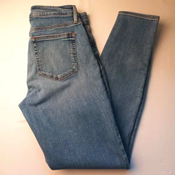 Loft Denim Jeans Size 26/2 Curvy Skinny Crop Low Rise Medium Light Wash - Picture 1 of 10